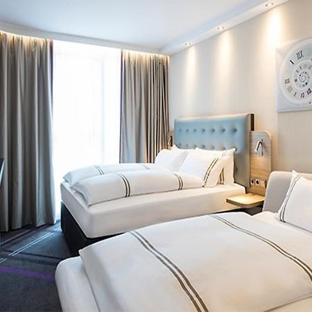 Holiday Inn Express - Freiburg - City Centre Buitenkant foto